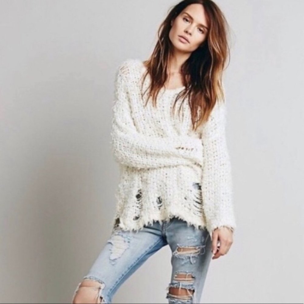 Free People Loose Knit Deconstructed Large Sweater NWT - Picture 1 of 7